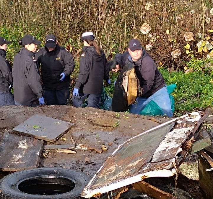 Equipos de Emporcha se suman a operativo de limpieza del río y muelle de Aguas Muertas